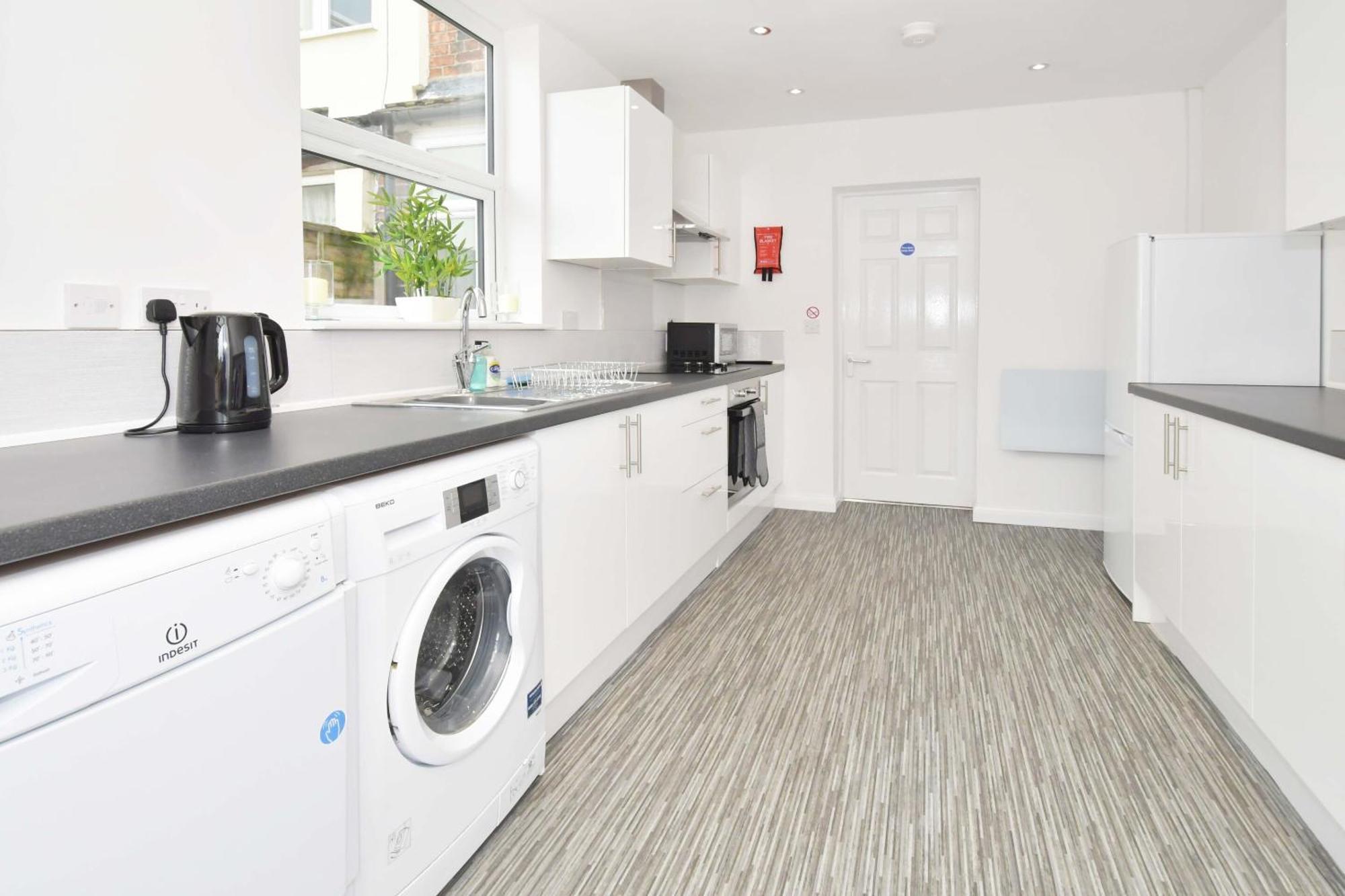 Townhouse @ 86 Brooklyn Street Crewe Villa Exterior foto